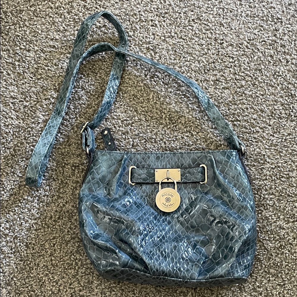 Chic Faux Snakeskin Bag